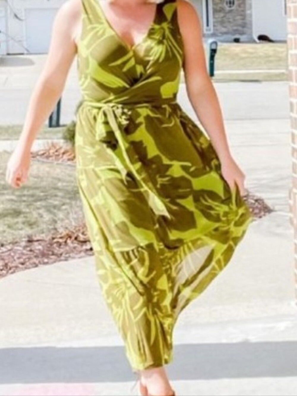 CAbi 5953 Tie Front Dress V-Neck Sleeveless Green Palm Tropical Floral Sz XL - Picture 6 of 7